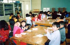 作り方を聞いて、はい、開始です。