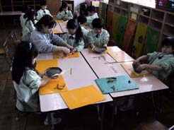 枚方市 第2ロ−ズ幼稚園 卒園記念陶芸教室