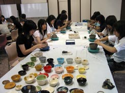 同志社女子大学茶道部で陶芸